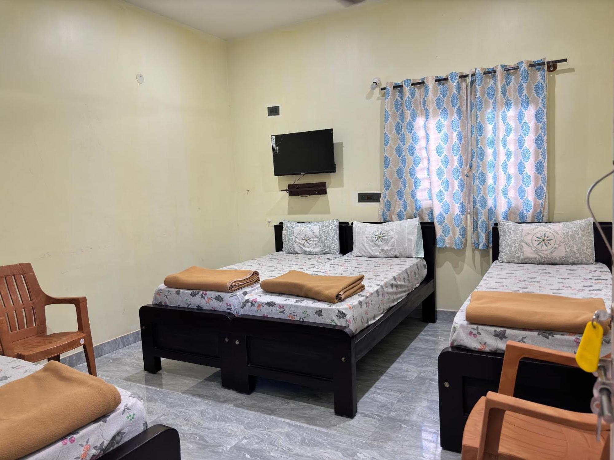 Sri Siri Lodge And Hotel Chikmagalūr エクステリア 写真