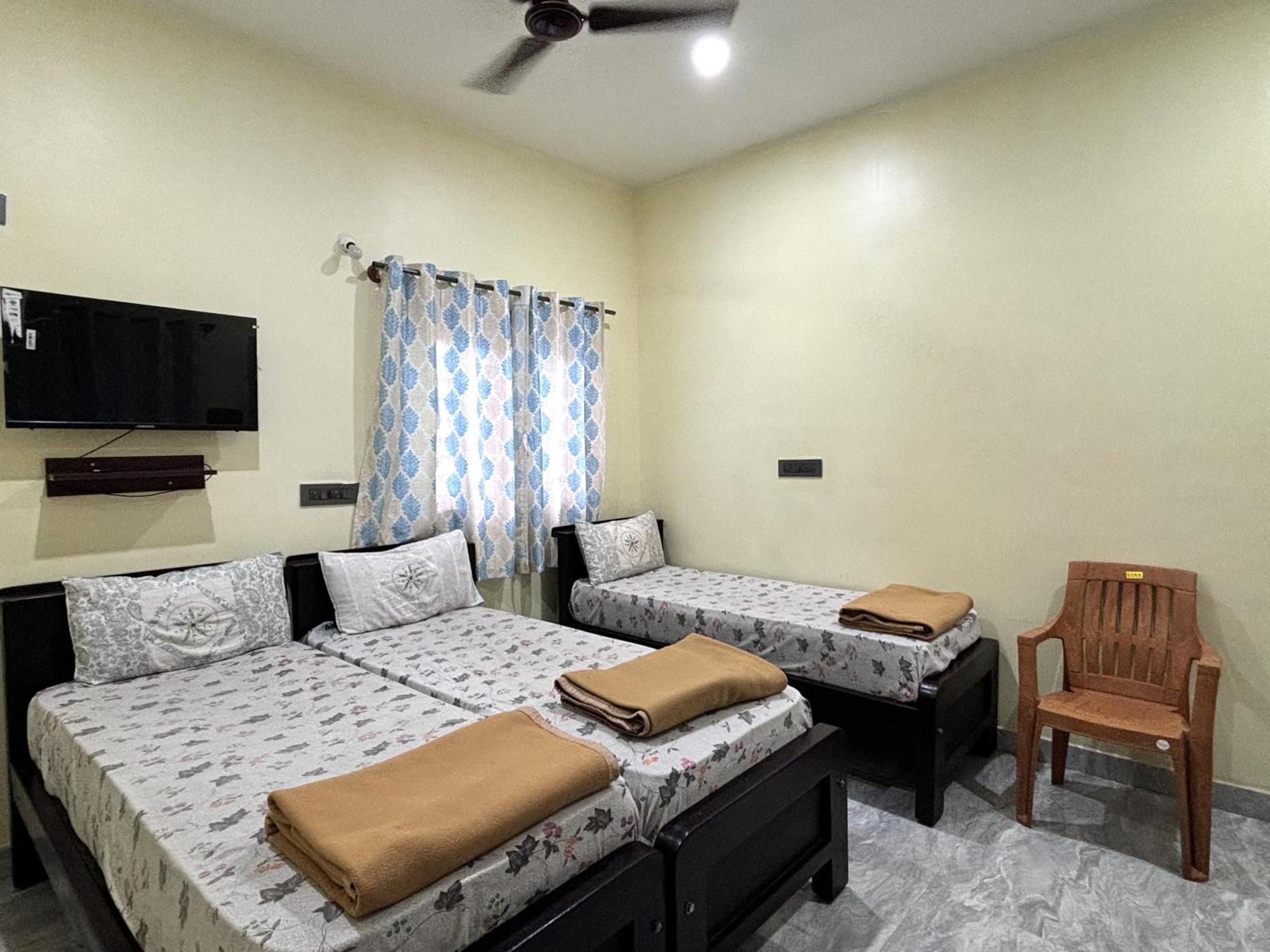 Sri Siri Lodge And Hotel Chikmagalūr エクステリア 写真