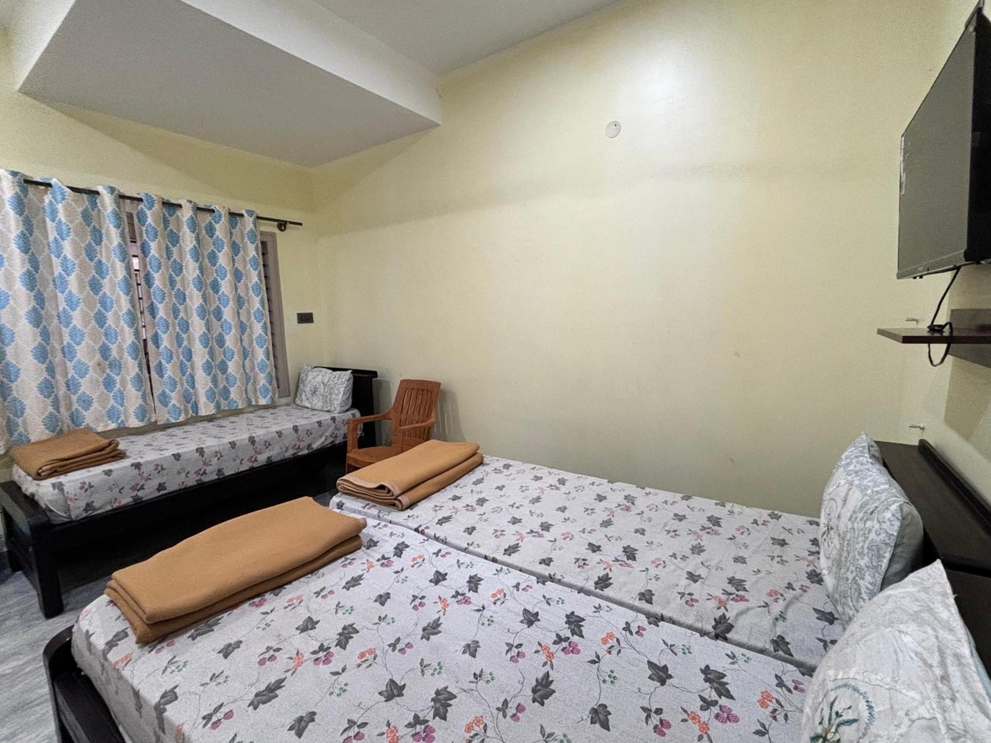 Sri Siri Lodge And Hotel Chikmagalūr エクステリア 写真