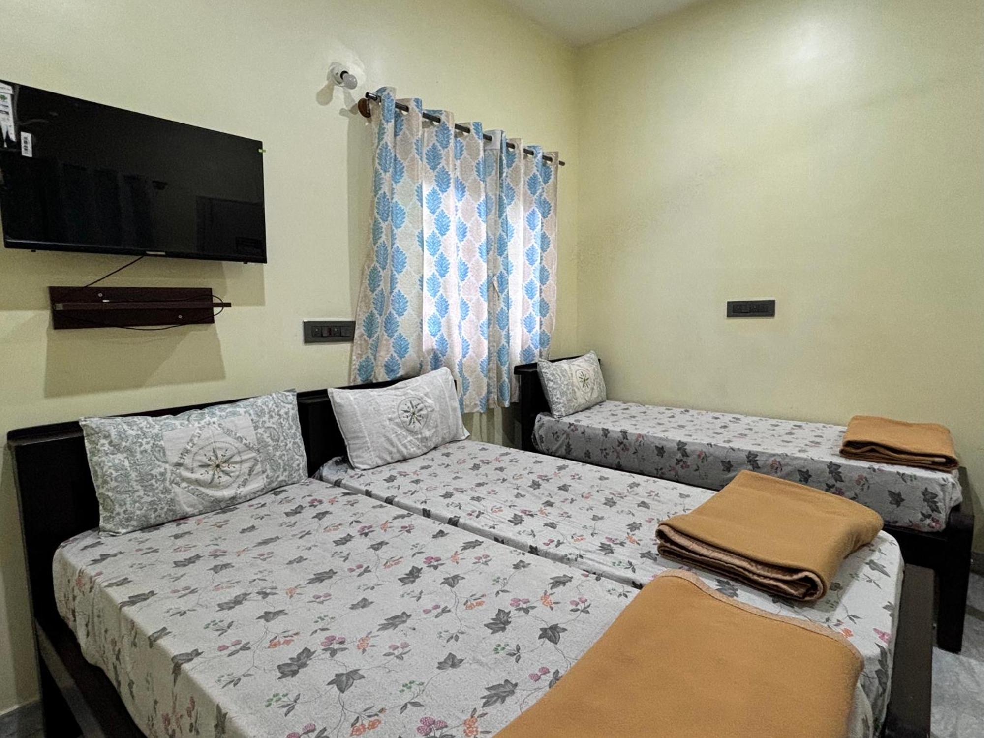 Sri Siri Lodge And Hotel Chikmagalūr エクステリア 写真
