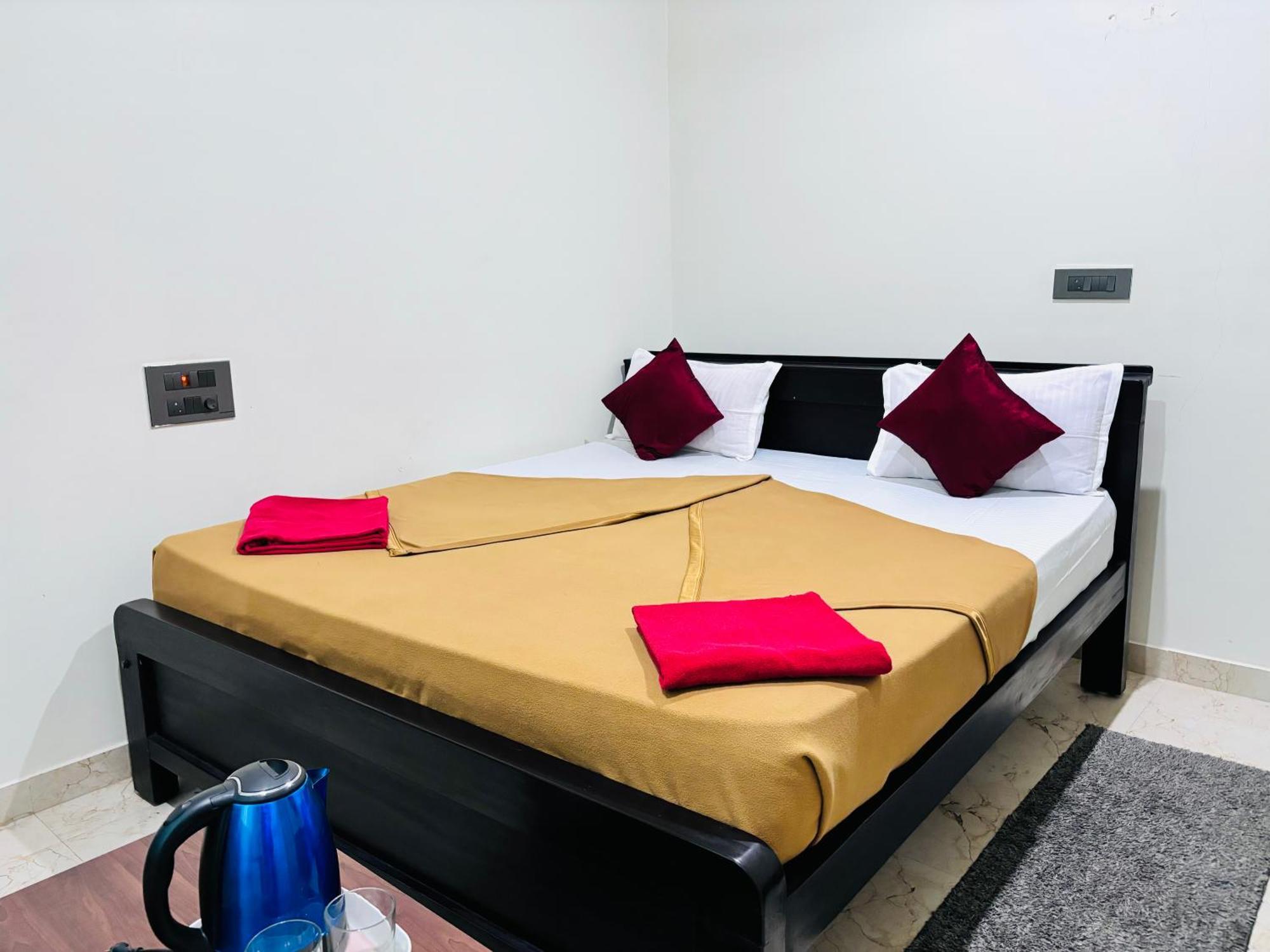 Sri Siri Lodge And Hotel Chikmagalūr エクステリア 写真