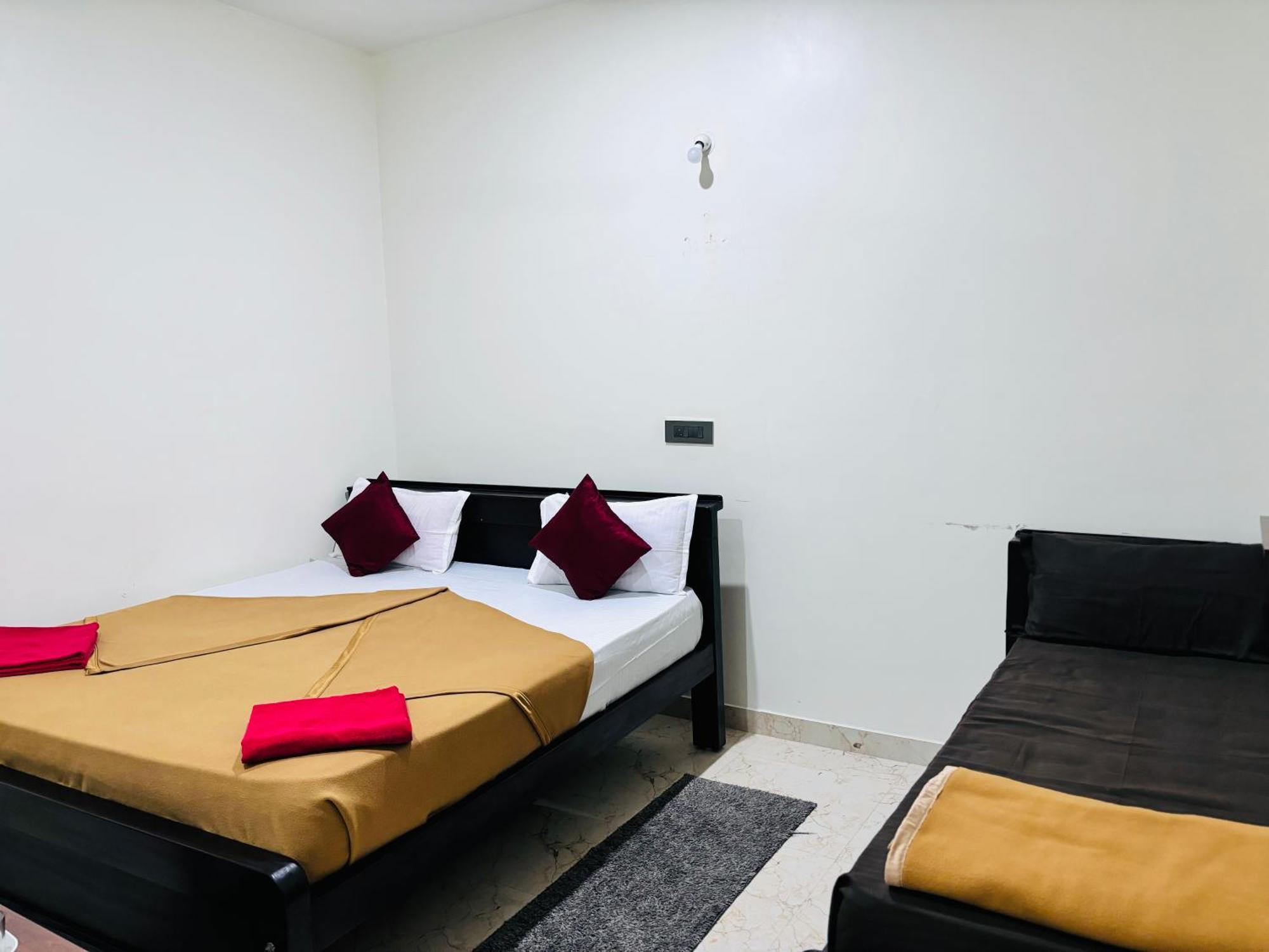 Sri Siri Lodge And Hotel Chikmagalūr エクステリア 写真