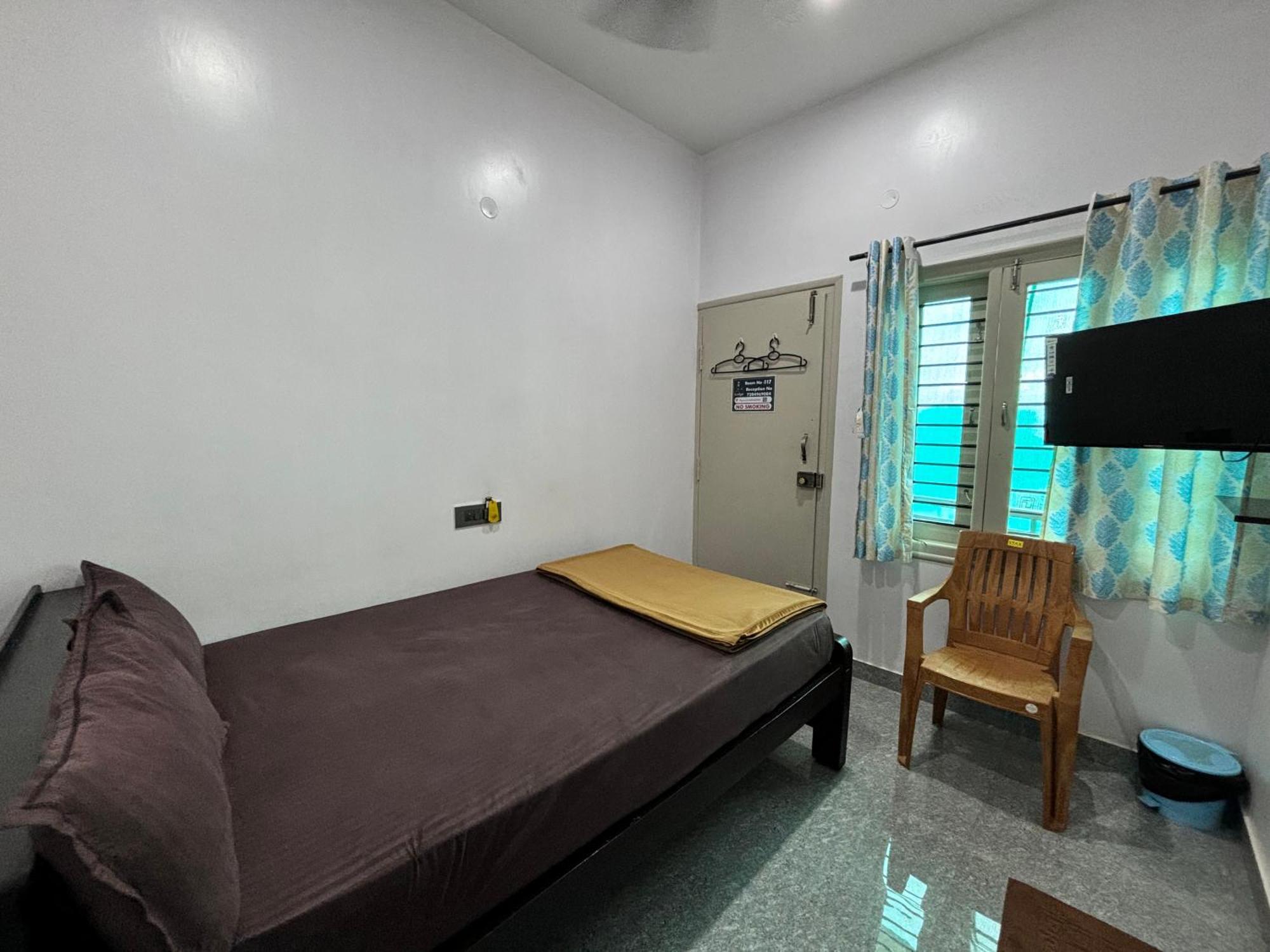 Sri Siri Lodge And Hotel Chikmagalūr エクステリア 写真